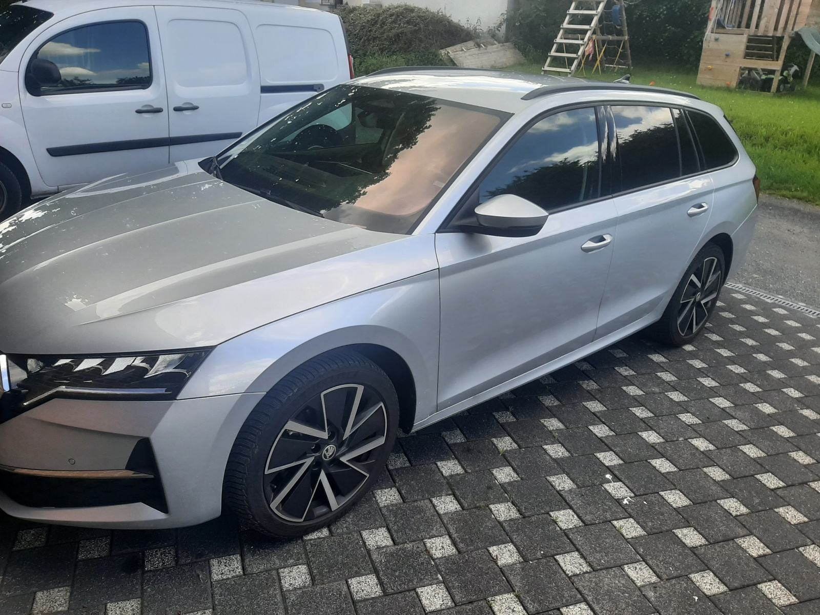 Škoda Octavia Combi 2,0 TDI, fotografija 16