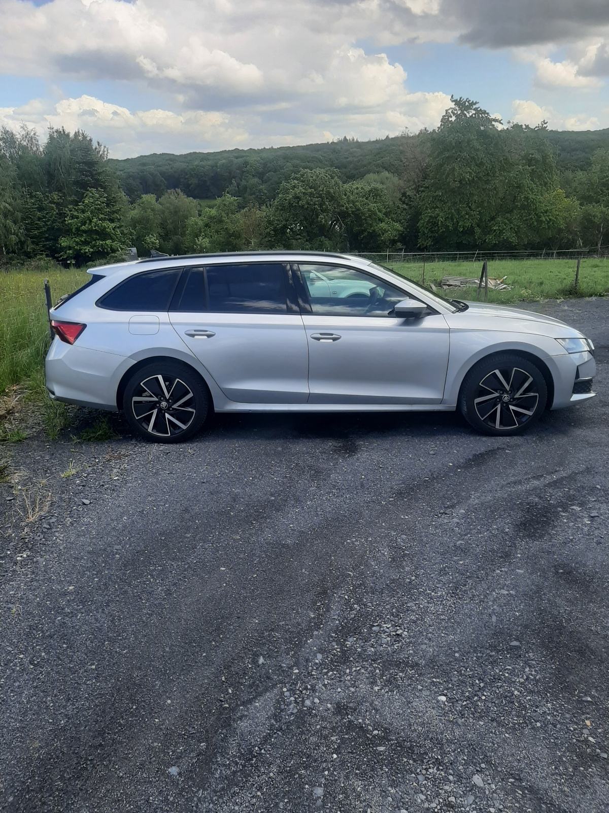 Škoda Octavia Combi 2,0 TDI, fotografija 12