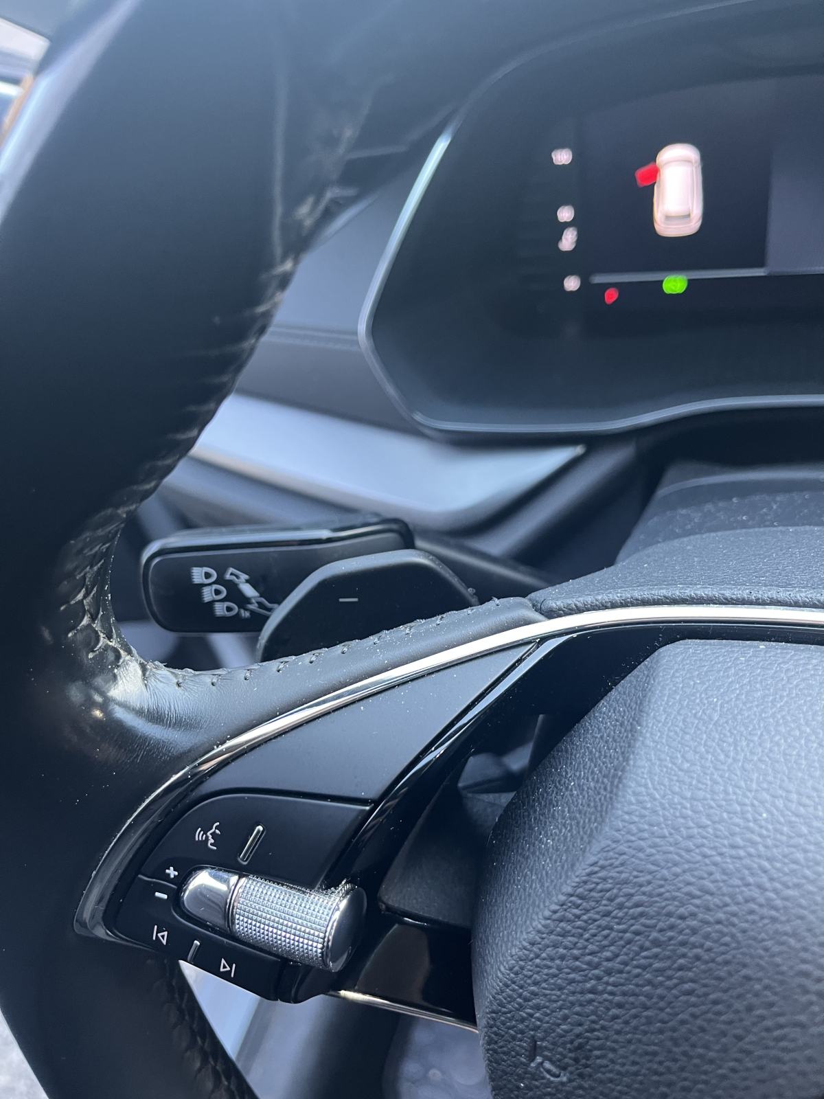 Škoda Octavia Combi 2,0 TDI, fotografija 7