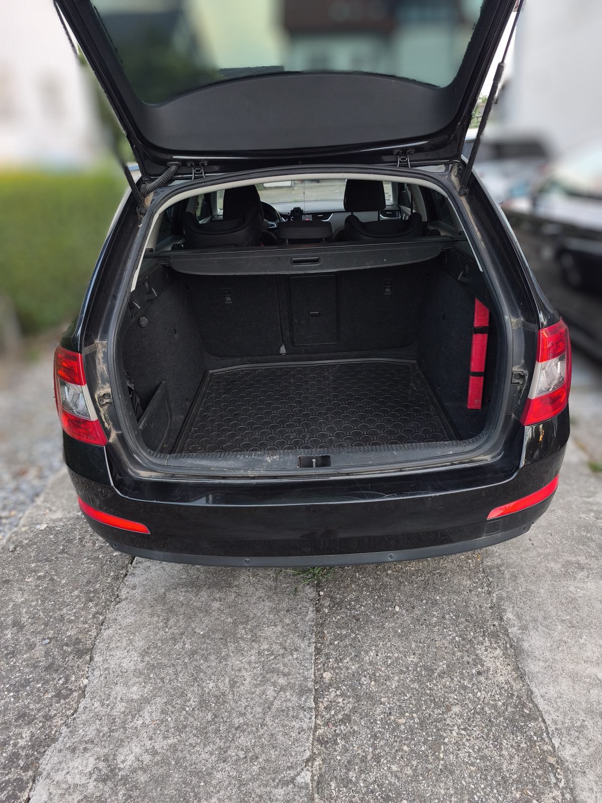 Škoda Octavia Combi 2,0 TDI, fotografija 7
