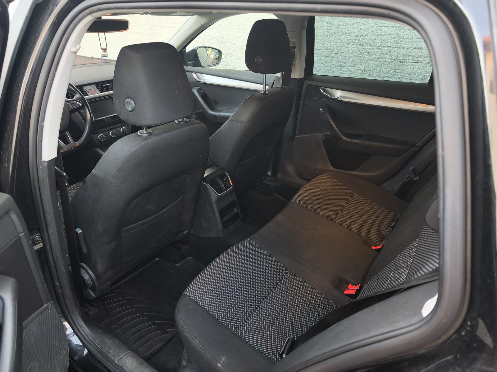 Škoda Octavia Combi 2,0 TDI, fotografija 13