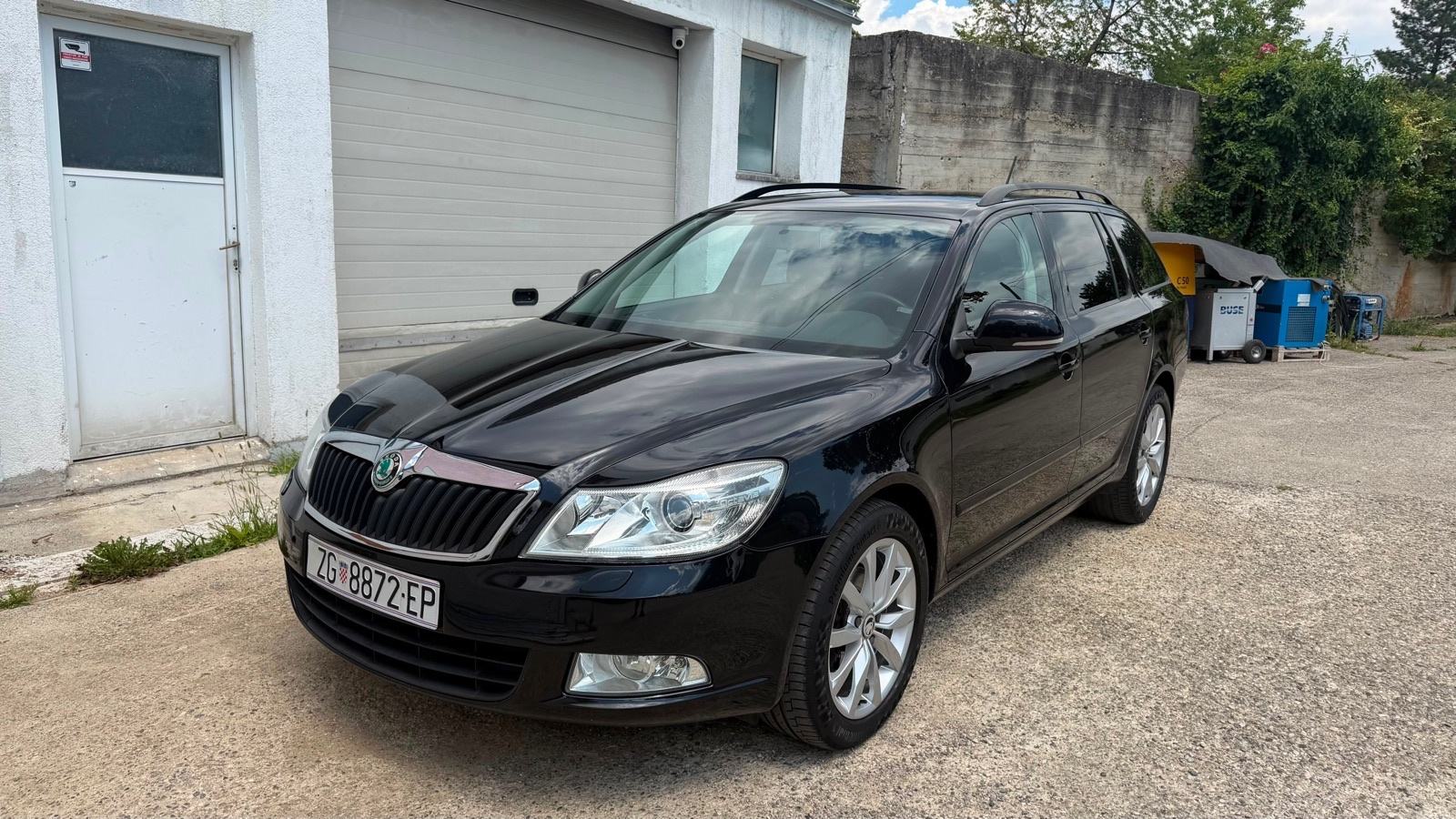 Škoda Octavia Combi 2,0 TDI, reg. 04.27., pogled izvana - slika 1
