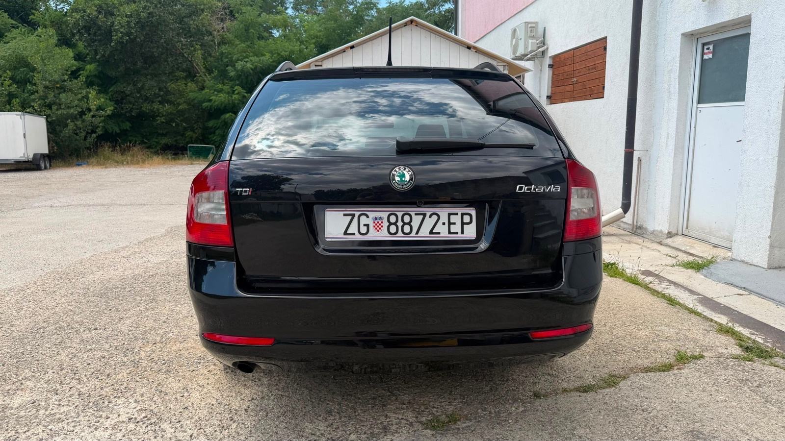 Škoda Octavia Combi 2,0 TDI, reg. 04.27., pogled izvana - slika 4