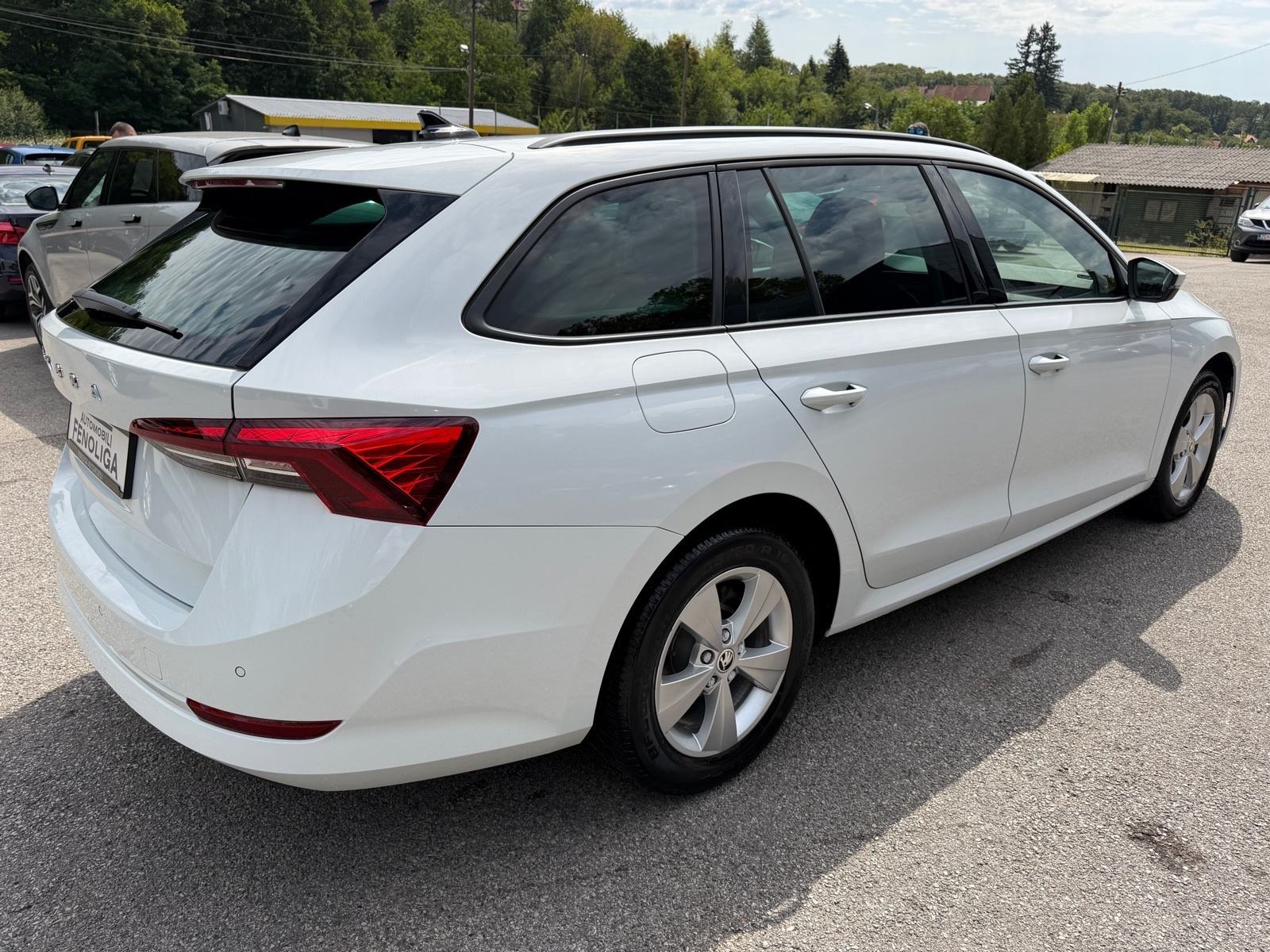 Škoda Octavia Combi 2.0 TDI AUTOMATIK,JAMSTVO,110 KW,KOŽA,LED,U PDV-U!, fotografija 2