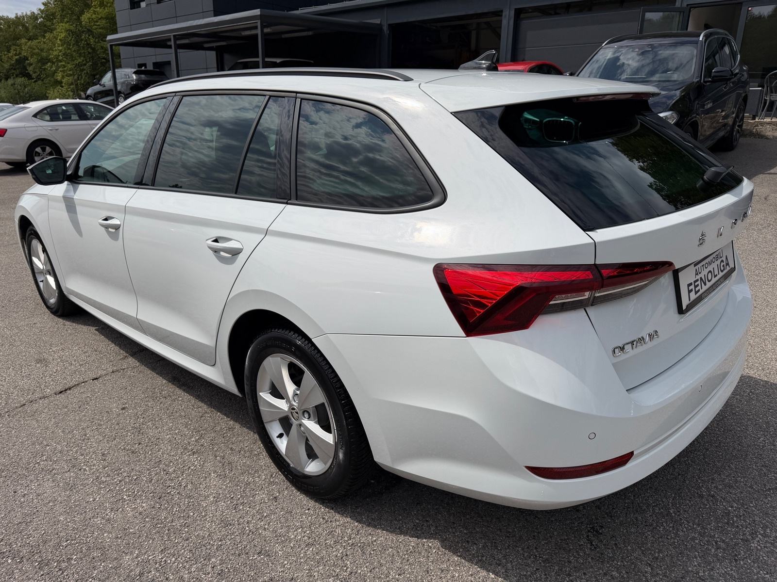 Škoda Octavia Combi 2.0 TDI AUTOMATIK,JAMSTVO,110 KW,KOŽA,LED,U PDV-U!, fotografija 4