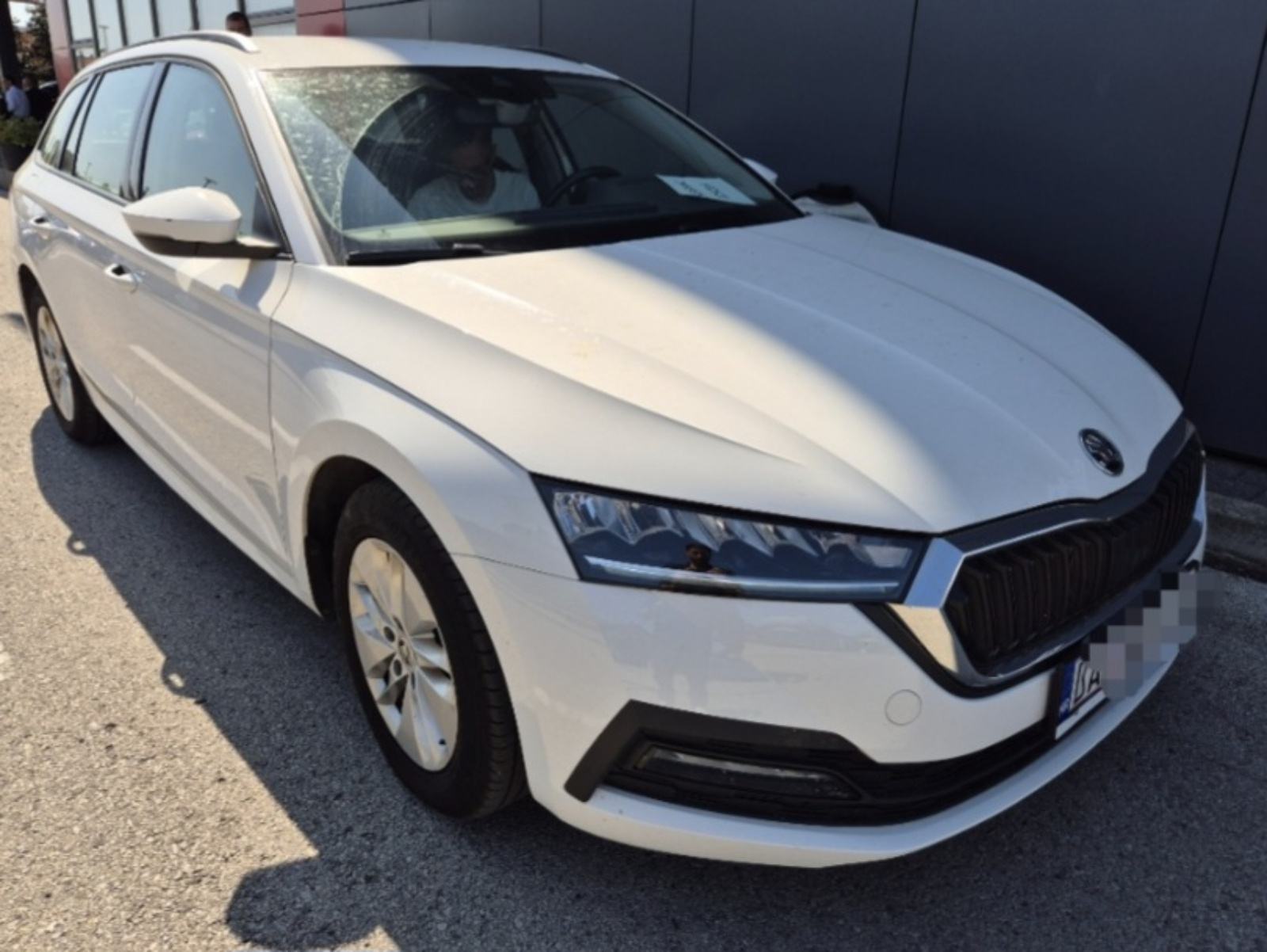 Škoda Octavia Combi 2,0 TDI, fotografija 2