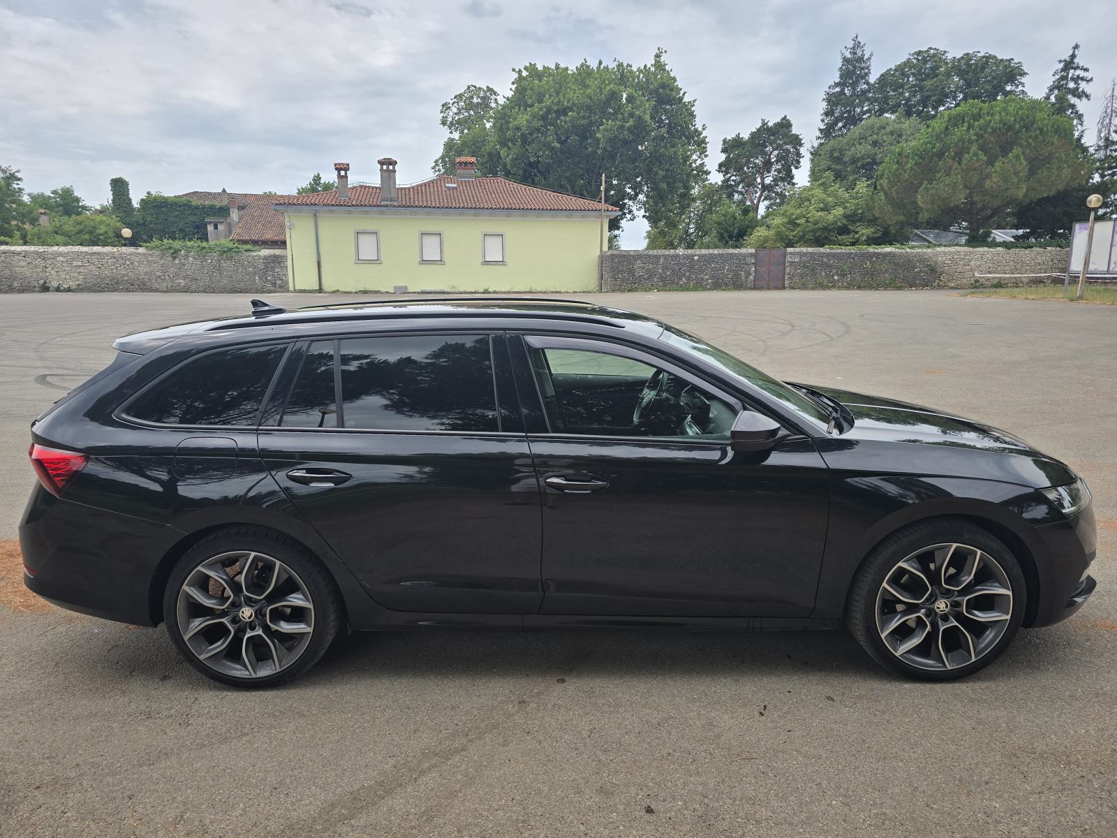 Škoda Octavia Combi 2,0 TDI, fotografija 8