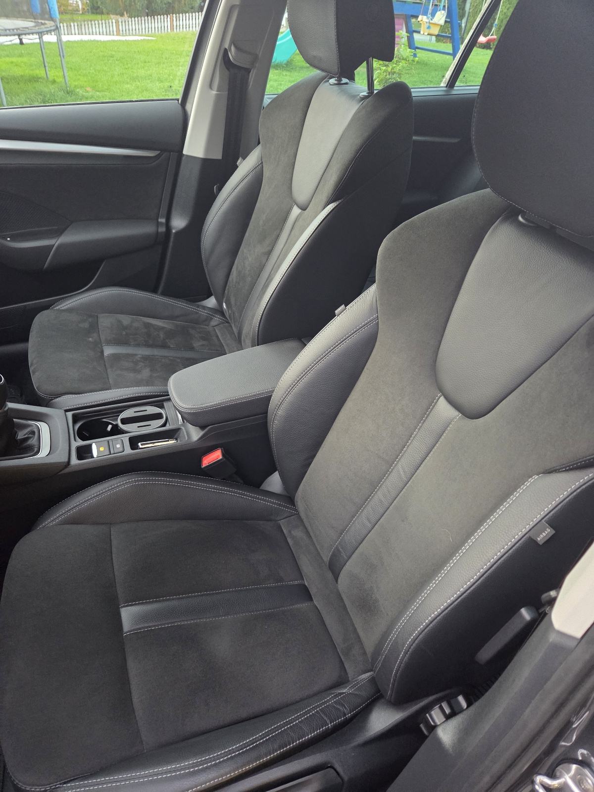 Škoda Octavia Combi 2,0 TDI, fotografija 9