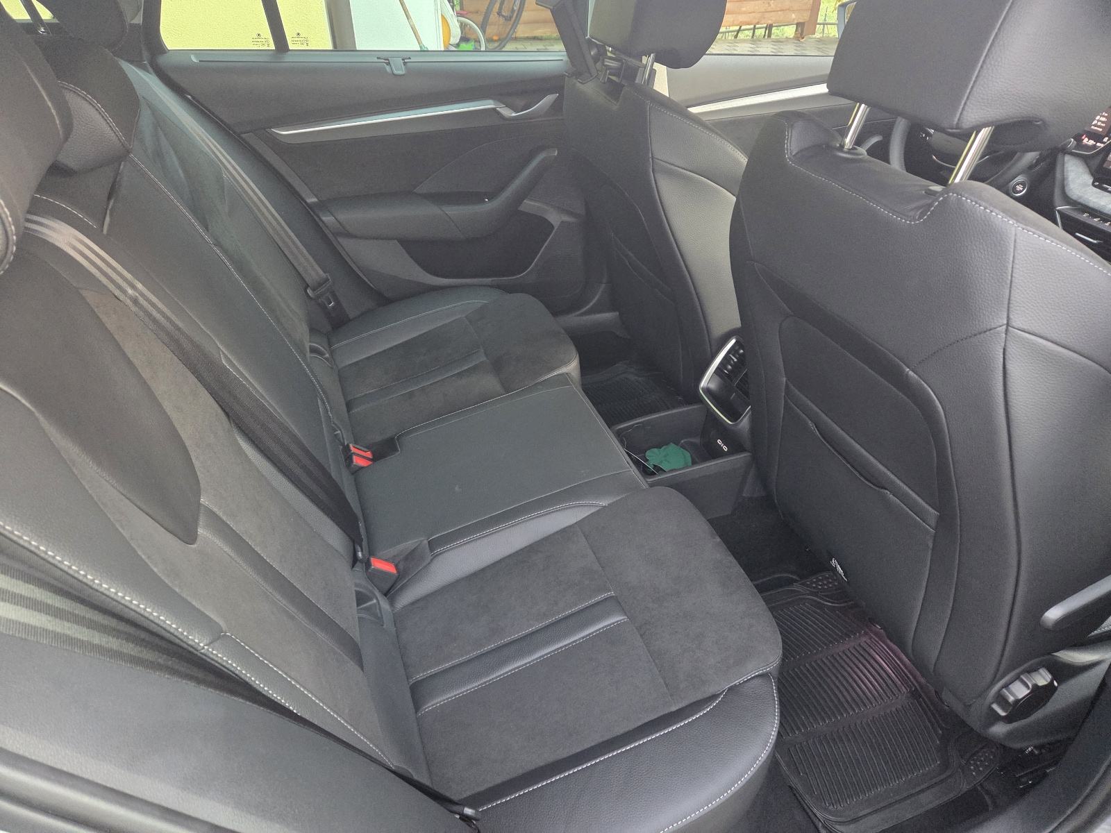 Škoda Octavia Combi 2,0 TDI, fotografija 7