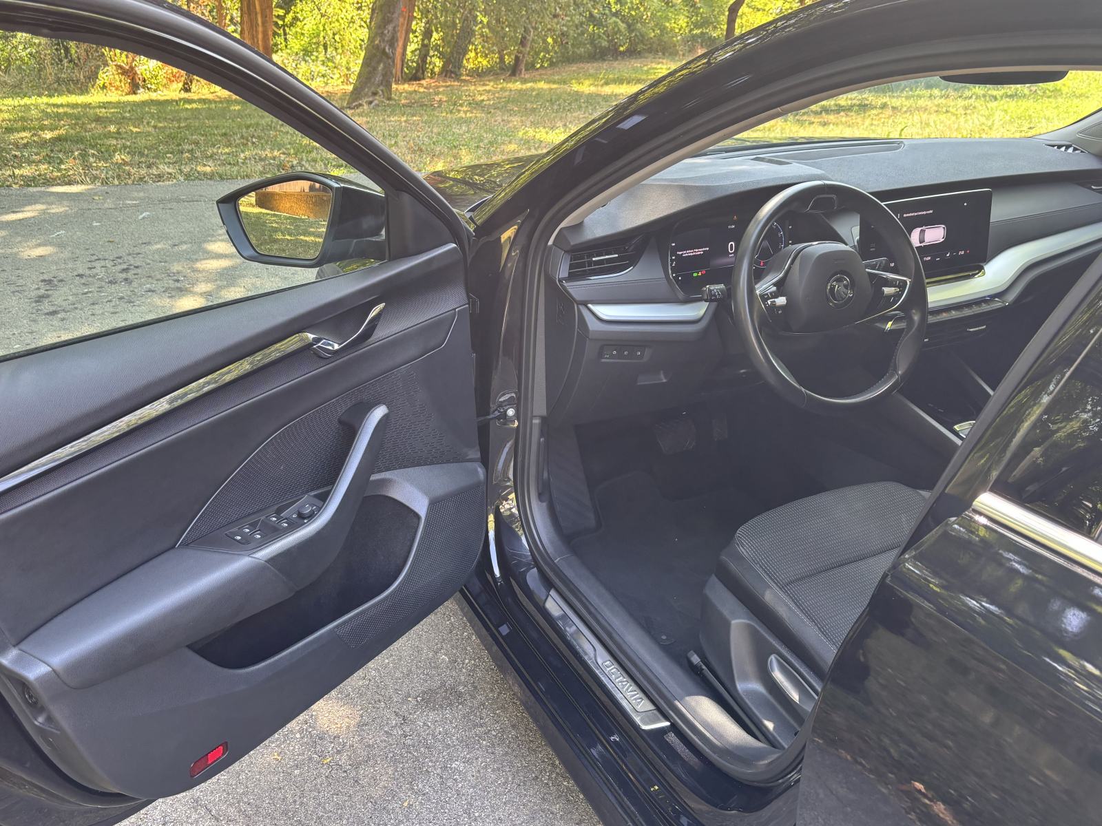 Škoda Octavia Combi 2,0 TDI Automatic, fotografija 6
