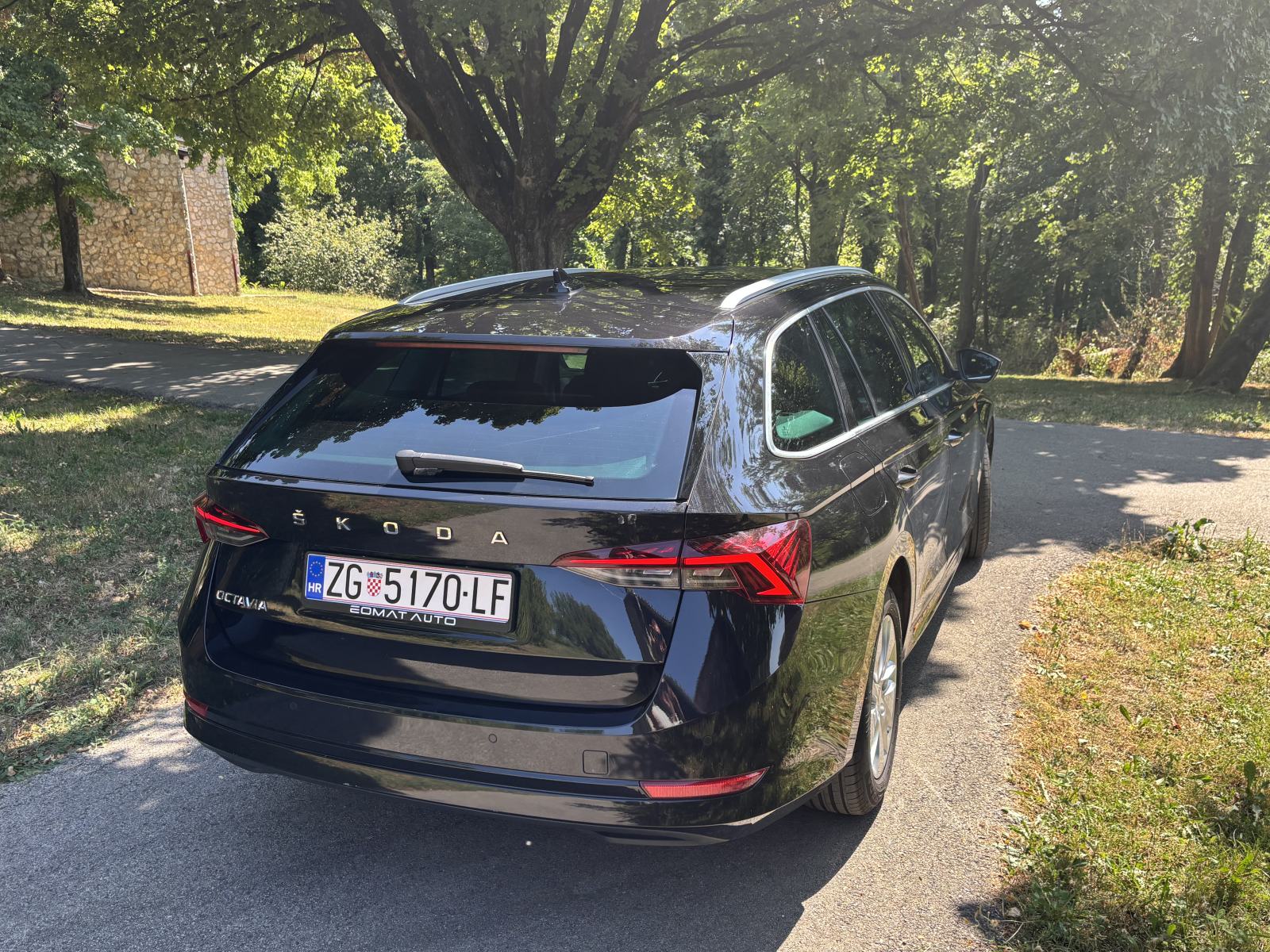 Škoda Octavia Combi 2,0 TDI Automatic, fotografija 4