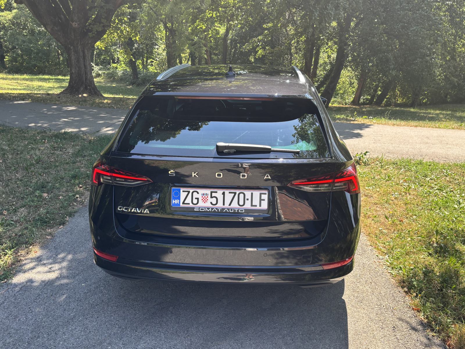 Škoda Octavia Combi 2,0 TDI Automatic, fotografija 5