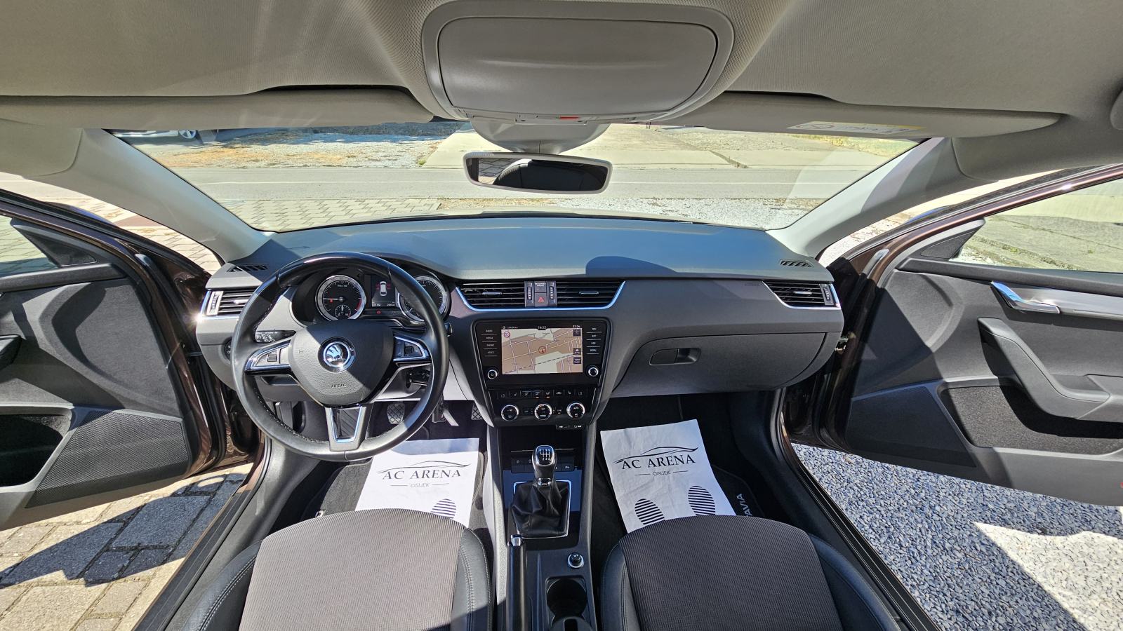 ⭐️Škoda Octavia Combi 2,0 TDI 150Ks●Style●ACC●Matrix●Navi●Alu 18", fotografija 13