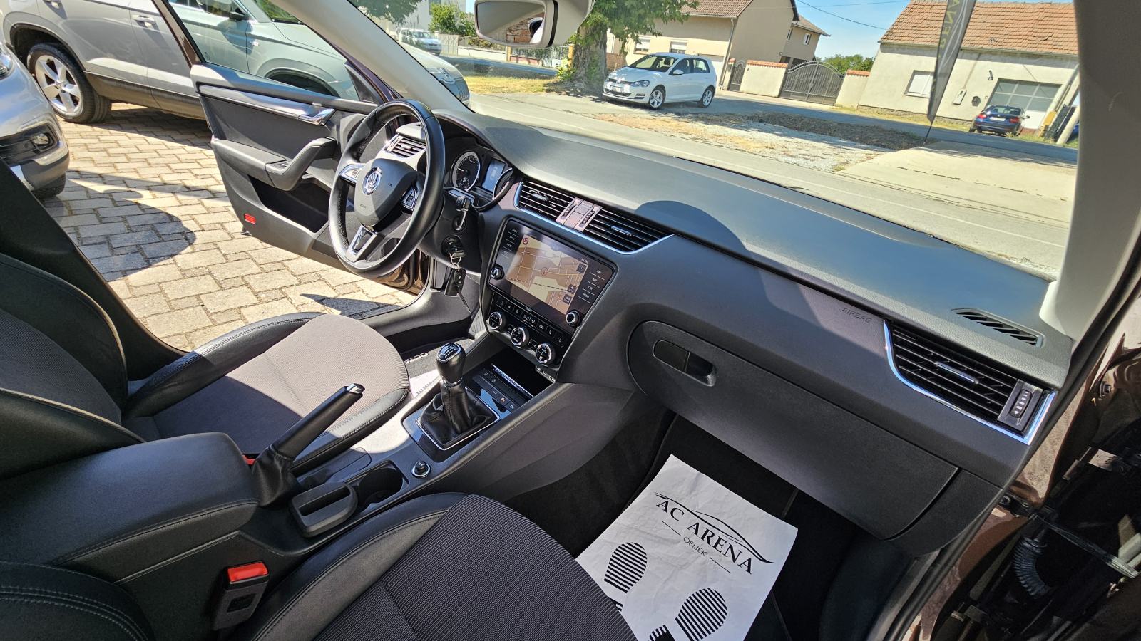 ⭐️Škoda Octavia Combi 2,0 TDI 150Ks●Style●ACC●Matrix●Navi●Alu 18", fotografija 14