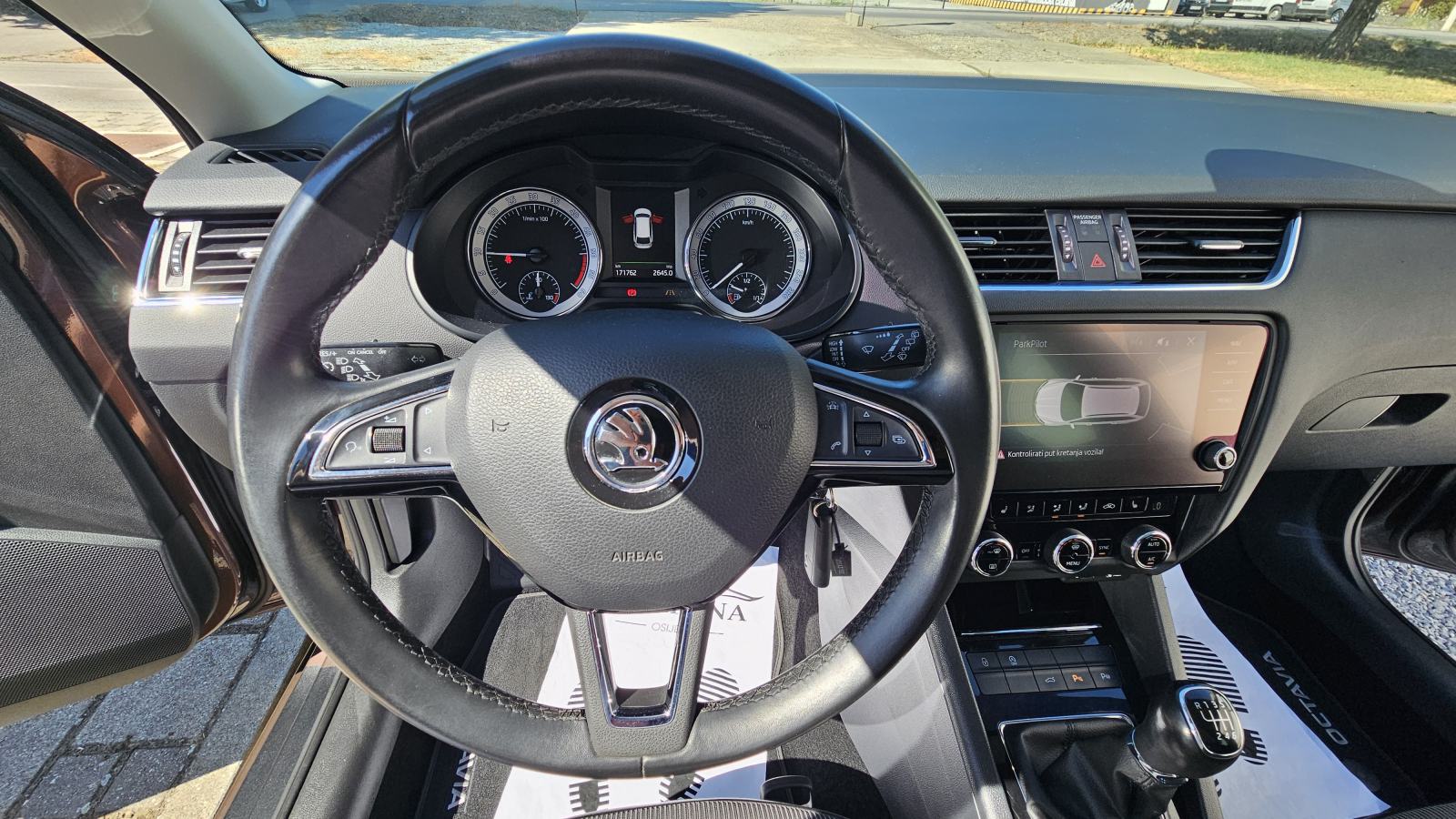 ⭐️Škoda Octavia Combi 2,0 TDI 150Ks●Style●ACC●Matrix●Navi●Alu 18", fotografija 16