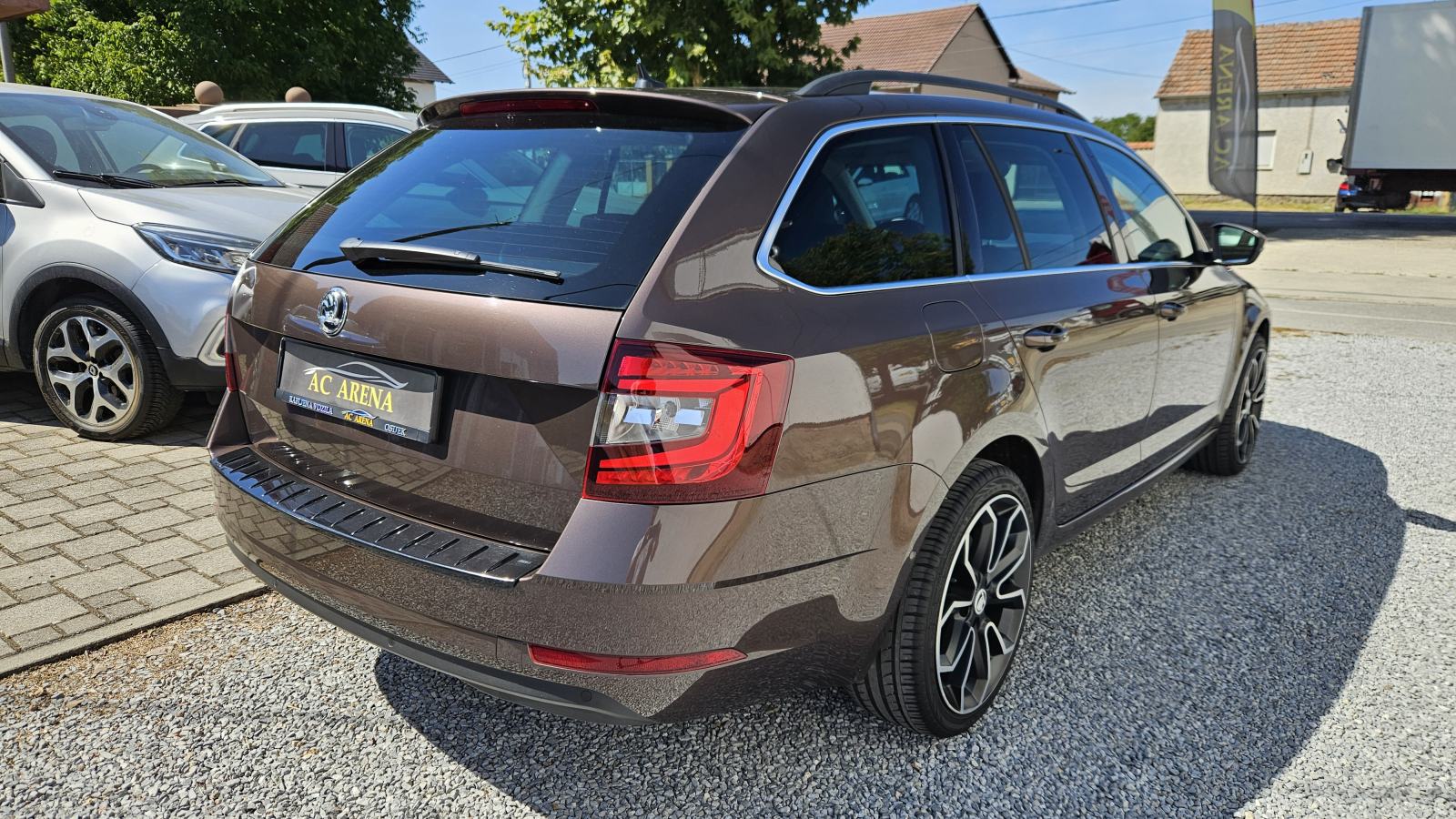 ⭐️Škoda Octavia Combi 2,0 TDI 150Ks●Style●ACC●Matrix●Navi●Alu 18", fotografija 7