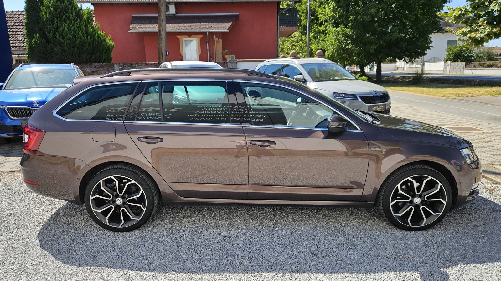 ⭐️Škoda Octavia Combi 2,0 TDI 150Ks●Style●ACC●Matrix●Navi●Alu 18", fotografija 8