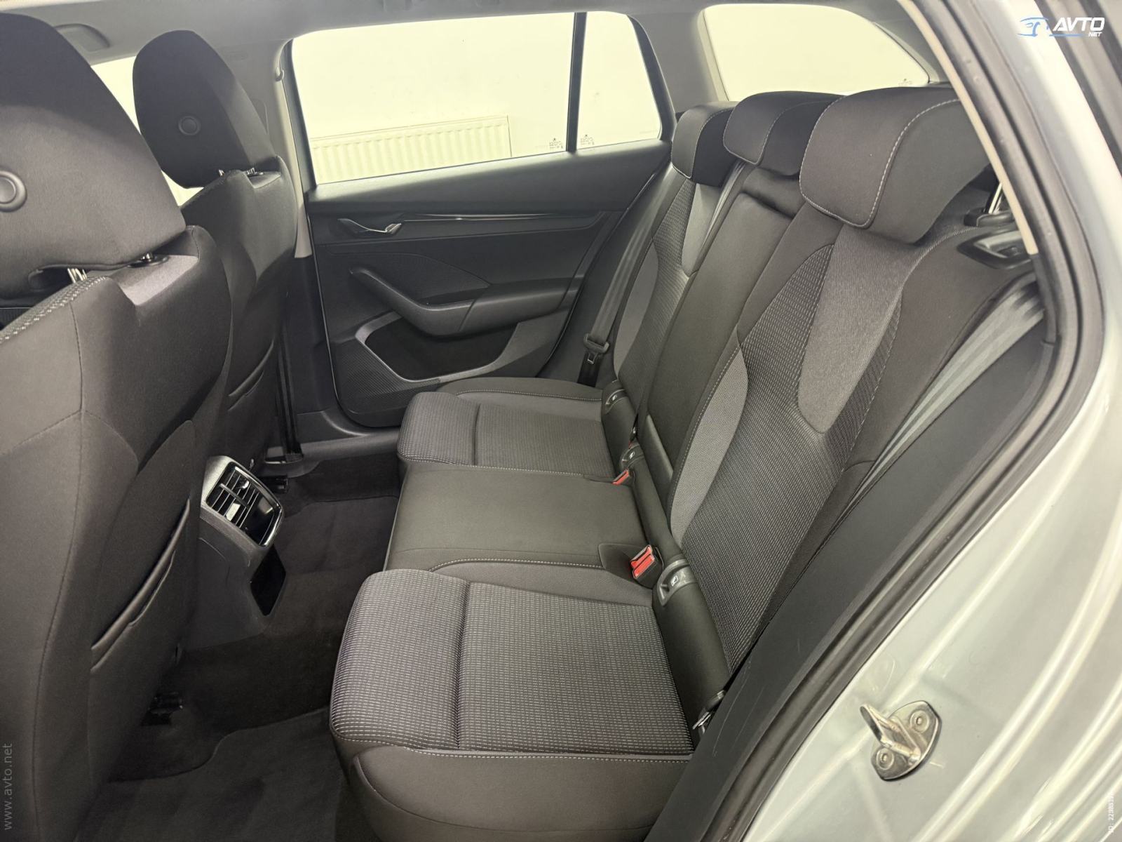 Škoda Octavia Combi 2,0 TDI Style DSG.KAMERA.NAVI.LED.2023.DIZEL, fotografija 6