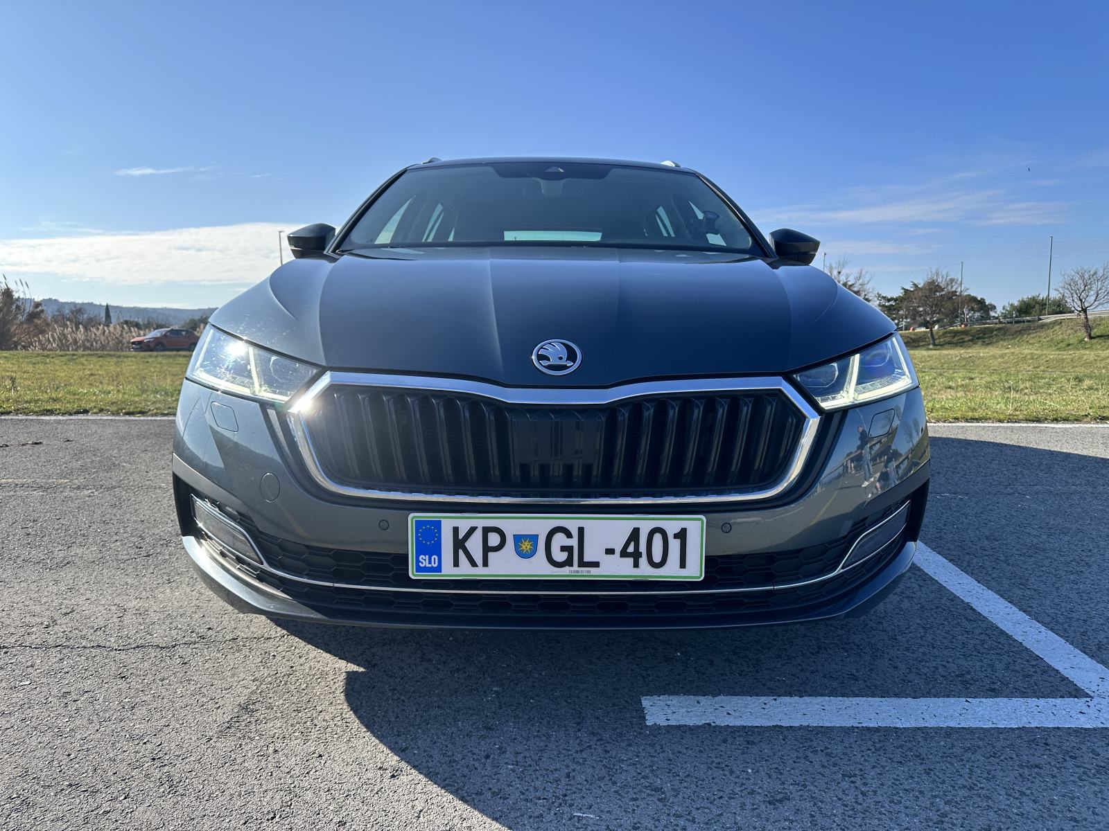Škoda Octavia Combi 2.0 TDI STYLE DSG VIRTUAL-MATRIX-KAM-ACC-MASAŽA, fotografija 7