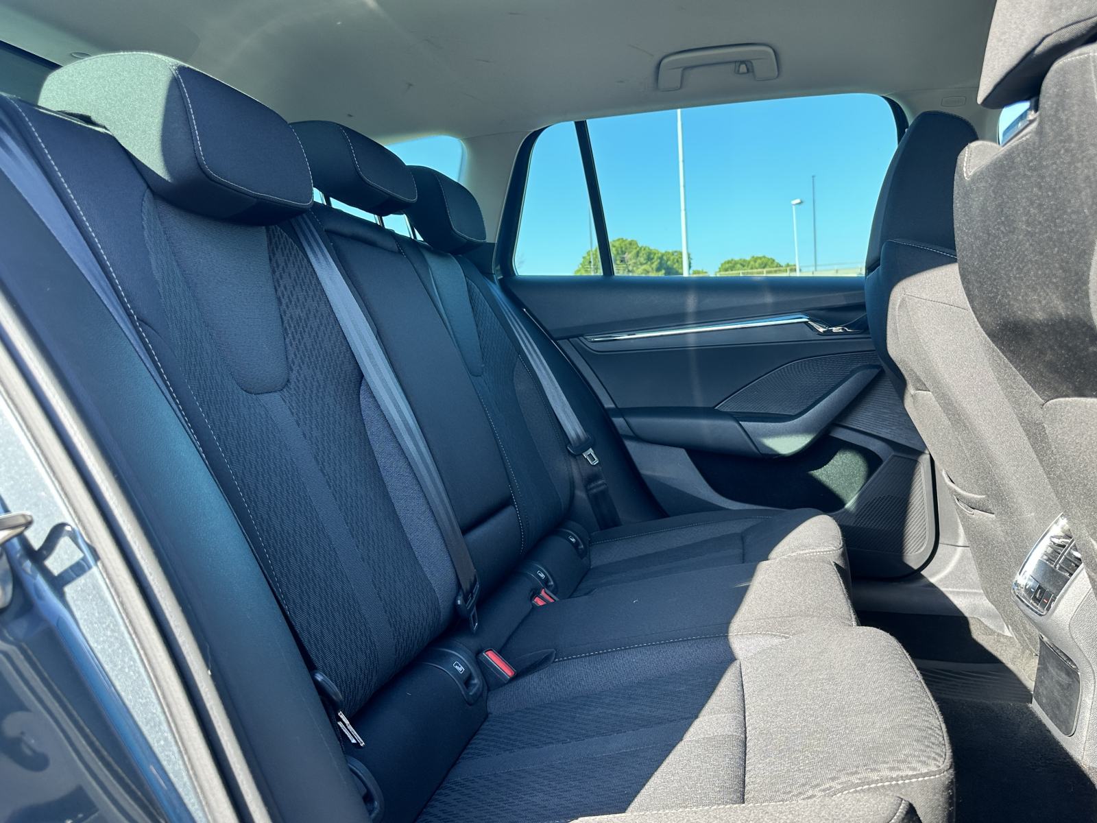 Škoda Octavia Combi 2.0 TDI STYLE DSG VIRTUAL-MATRIX-KAM-ACC-MASAŽA, fotografija 13