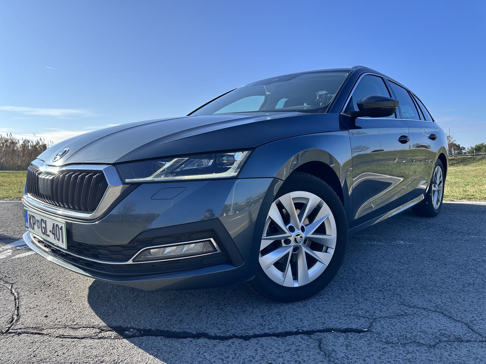 Škoda Octavia Combi 2.0 TDI STYLE DSG VIRTUAL-MATRIX-KAM-ACC-MASAŽA, fotografija 1