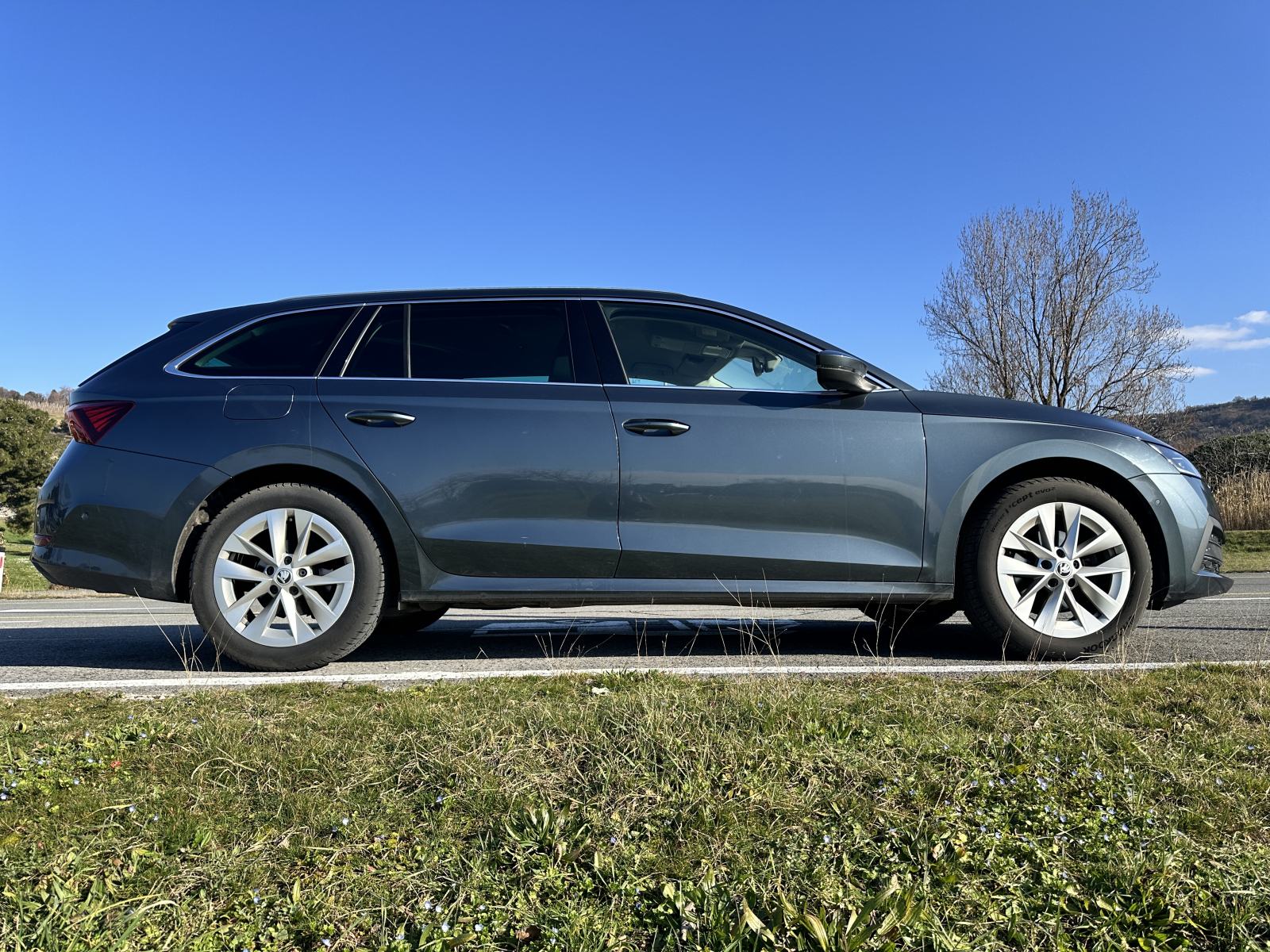 Škoda Octavia Combi 2.0 TDI STYLE DSG VIRTUAL-MATRIX-KAM-ACC-MASAŽA, fotografija 3