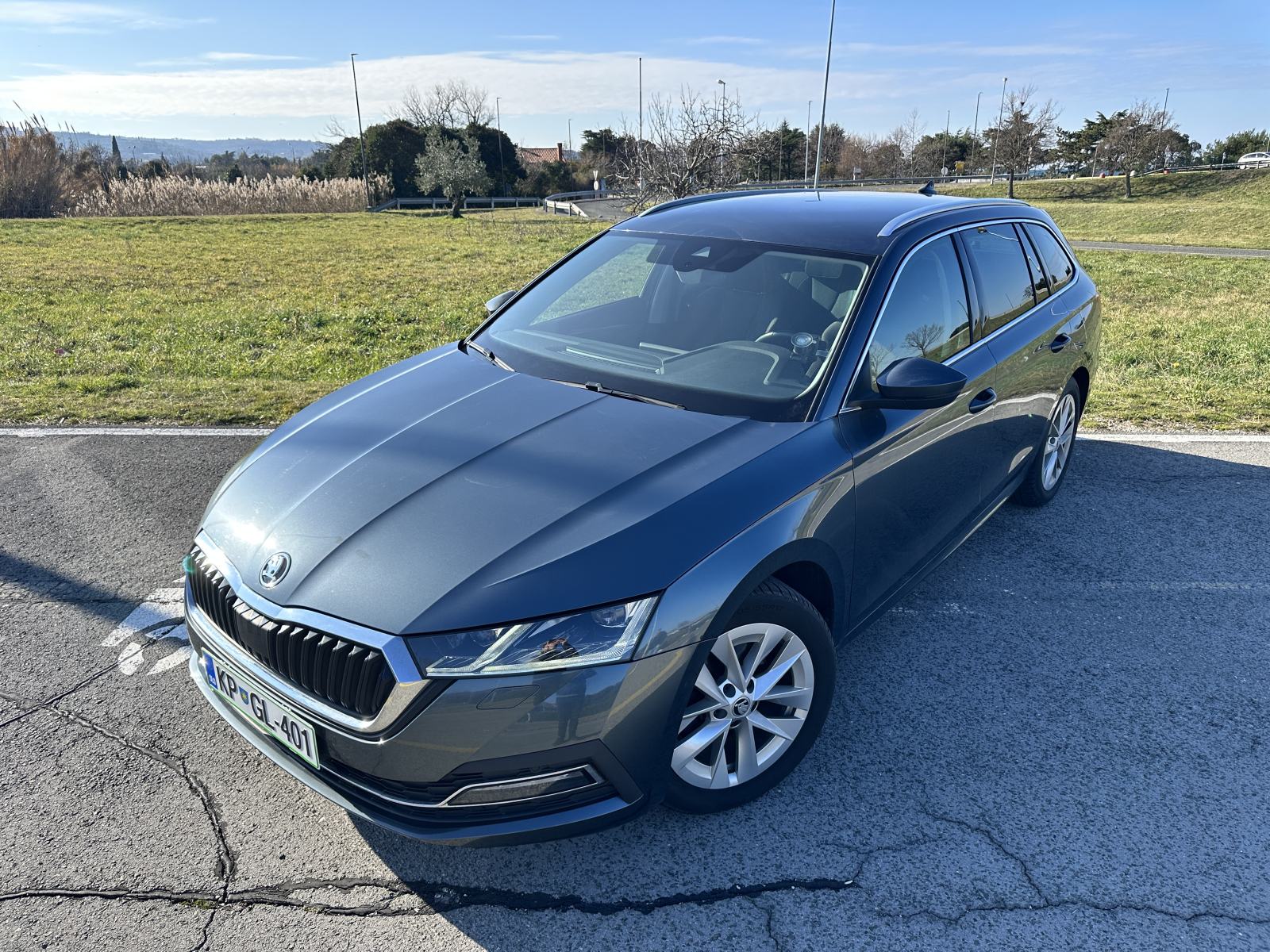 Škoda Octavia Combi 2.0 TDI STYLE DSG VIRTUAL-MATRIX-KAM-ACC-MASAŽA, fotografija 10