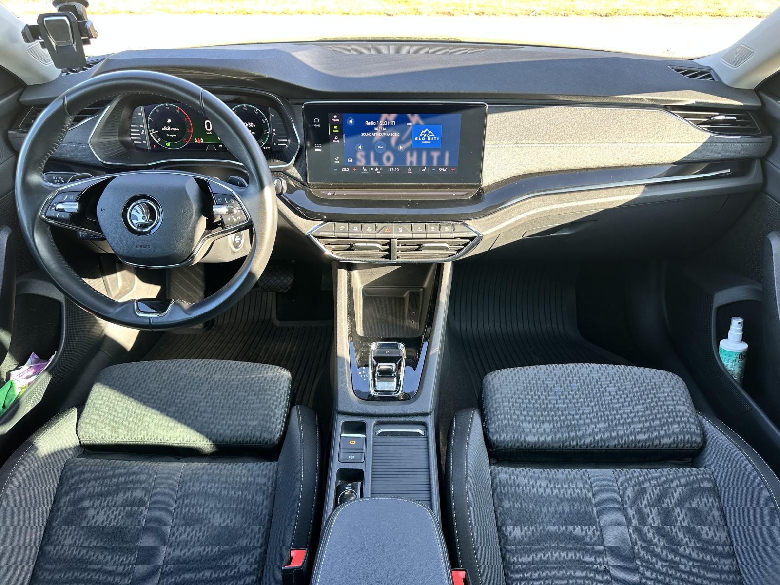 Škoda Octavia Combi 2.0 TDI STYLE DSG VIRTUAL-MATRIX-KAM-ACC-MASAŽA, fotografija 11