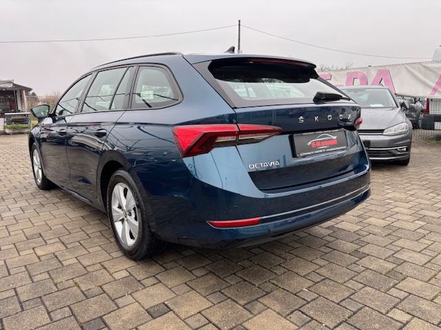 Škoda Octavia Combi 2,0 TDI Style, fotografija 4