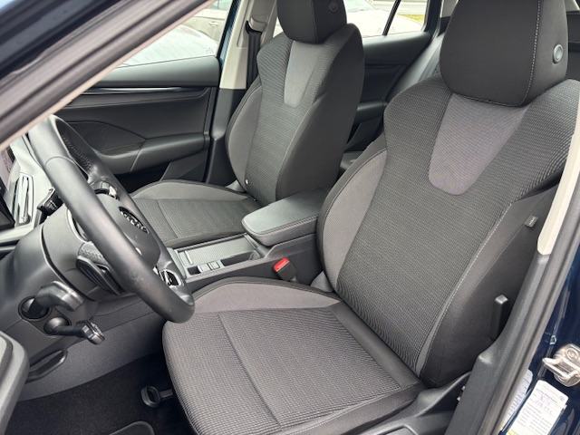 Škoda Octavia Combi 2,0 TDI Style, fotografija 11