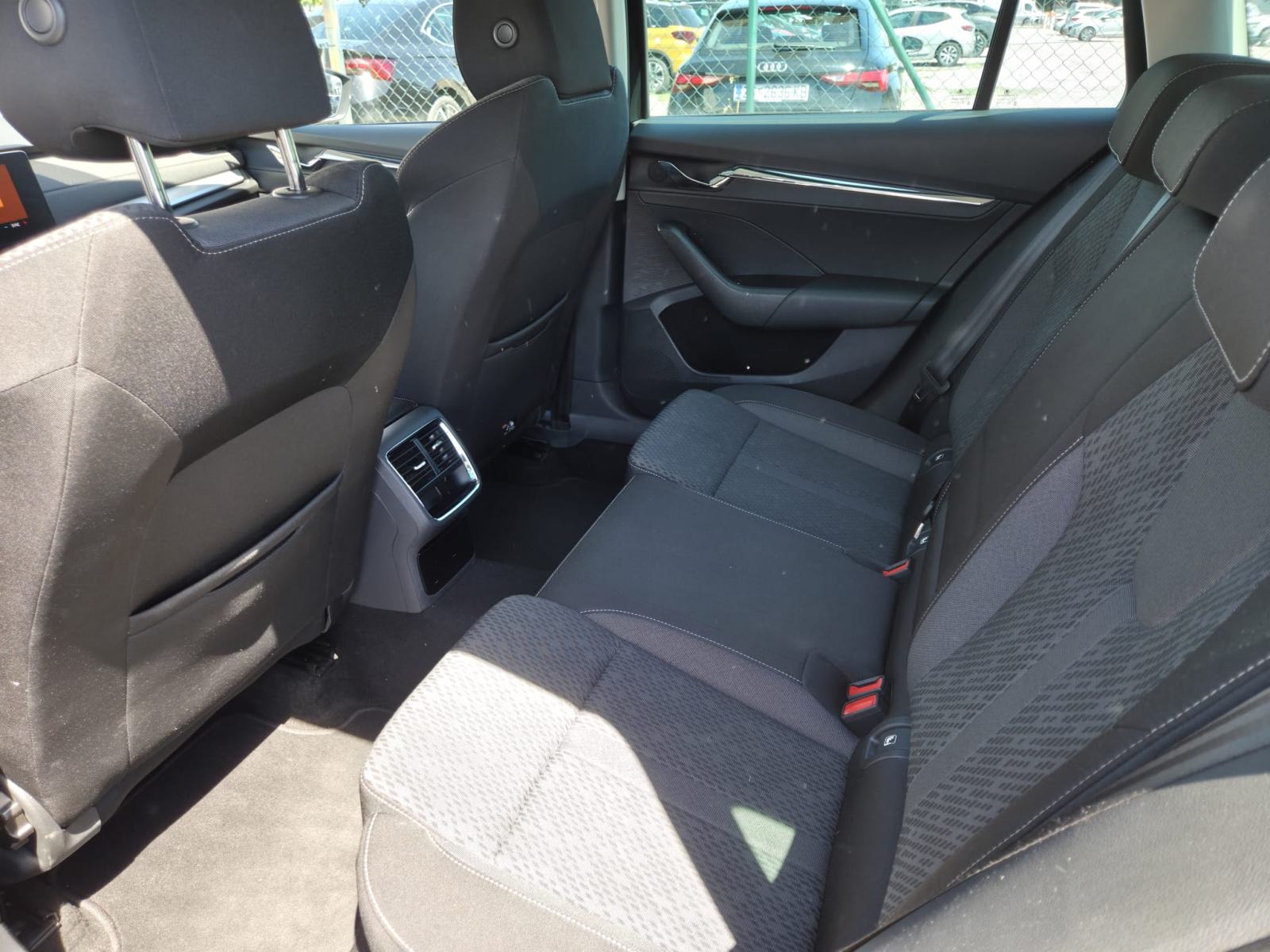 Škoda Octavia Combi 2.0 TDI Style, fotografija 7
