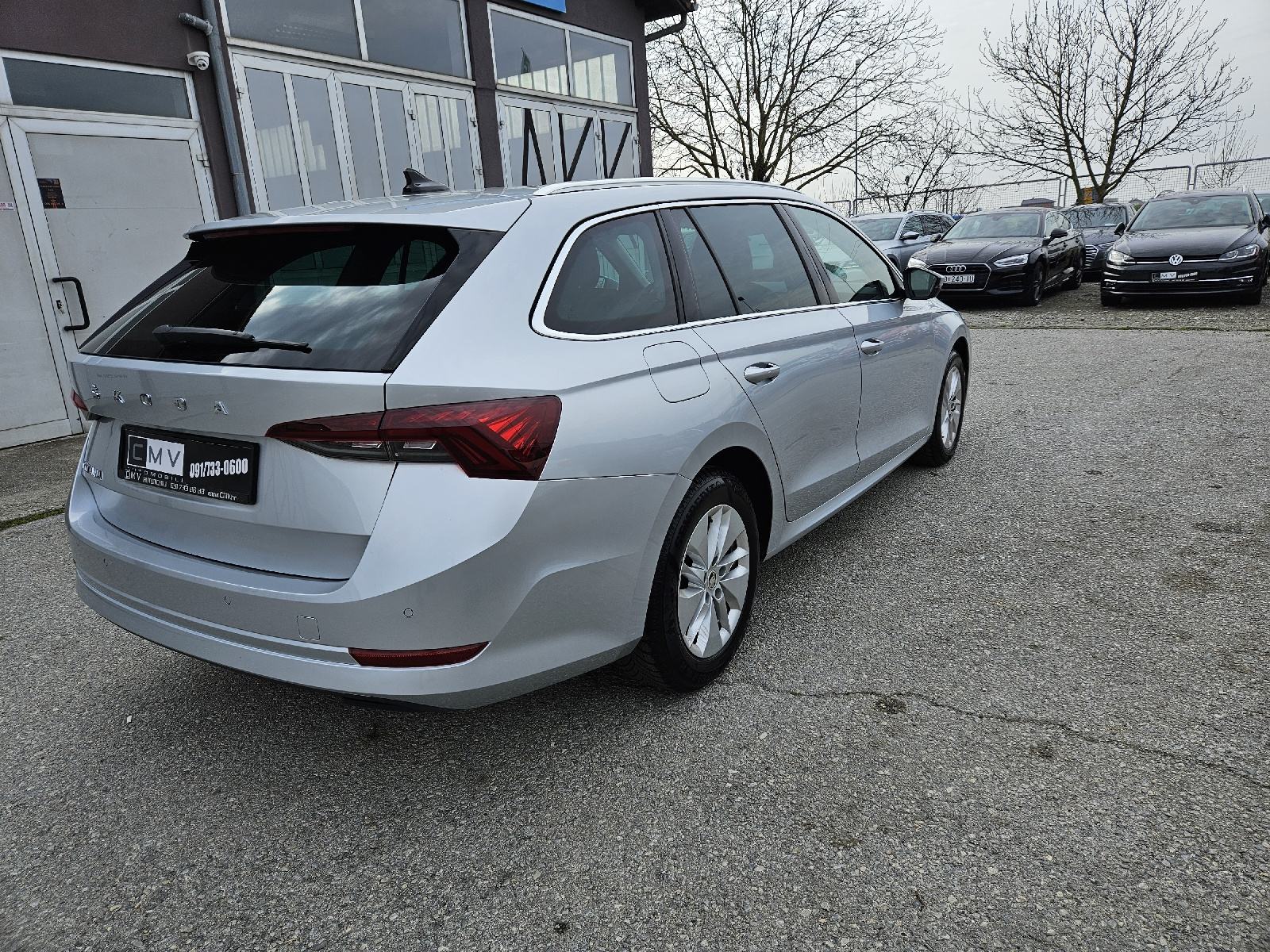 Škoda Octavia Combi 2,0 TDI/VELIKI SERVIS/VIRTUAL/KOŽA/KUKA/NAVI..., fotografija 7