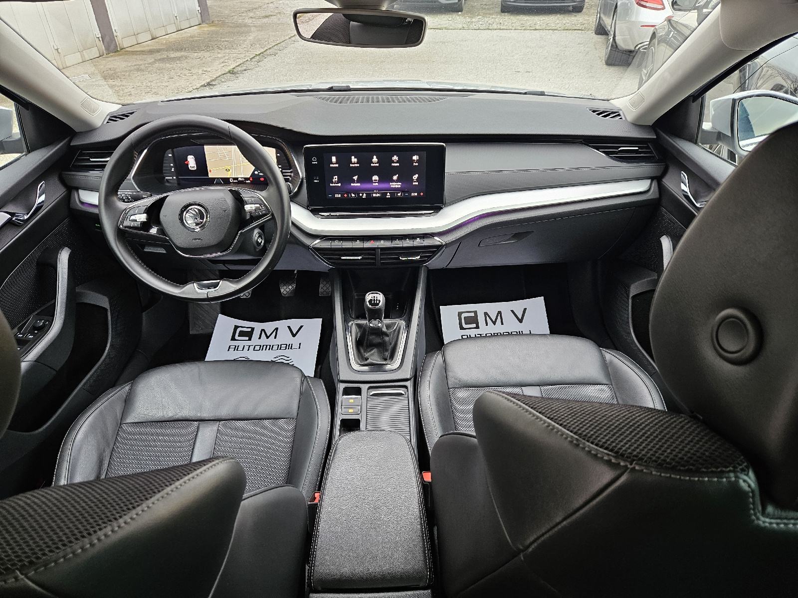 Škoda Octavia Combi 2,0 TDI/VELIKI SERVIS/VIRTUAL/KOŽA/KUKA/NAVI..., fotografija 2