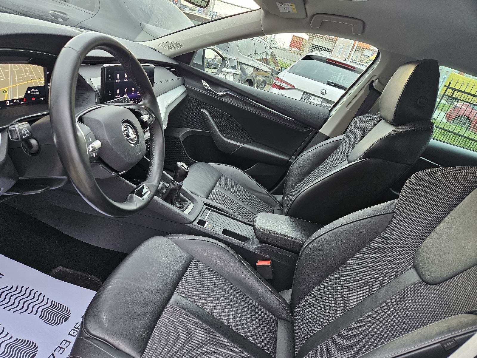 Škoda Octavia Combi 2,0 TDI/VELIKI SERVIS/VIRTUAL/KOŽA/KUKA/NAVI..., fotografija 17
