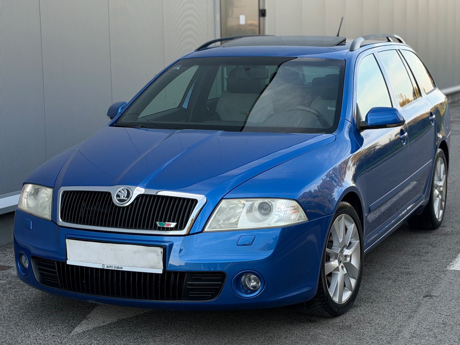 Škoda Octavia Combi 2.0 TDI VRS 170 KS *ŠIBER*NAVI*SERVISNA RAČUNI **, pogled izvana - slika 1