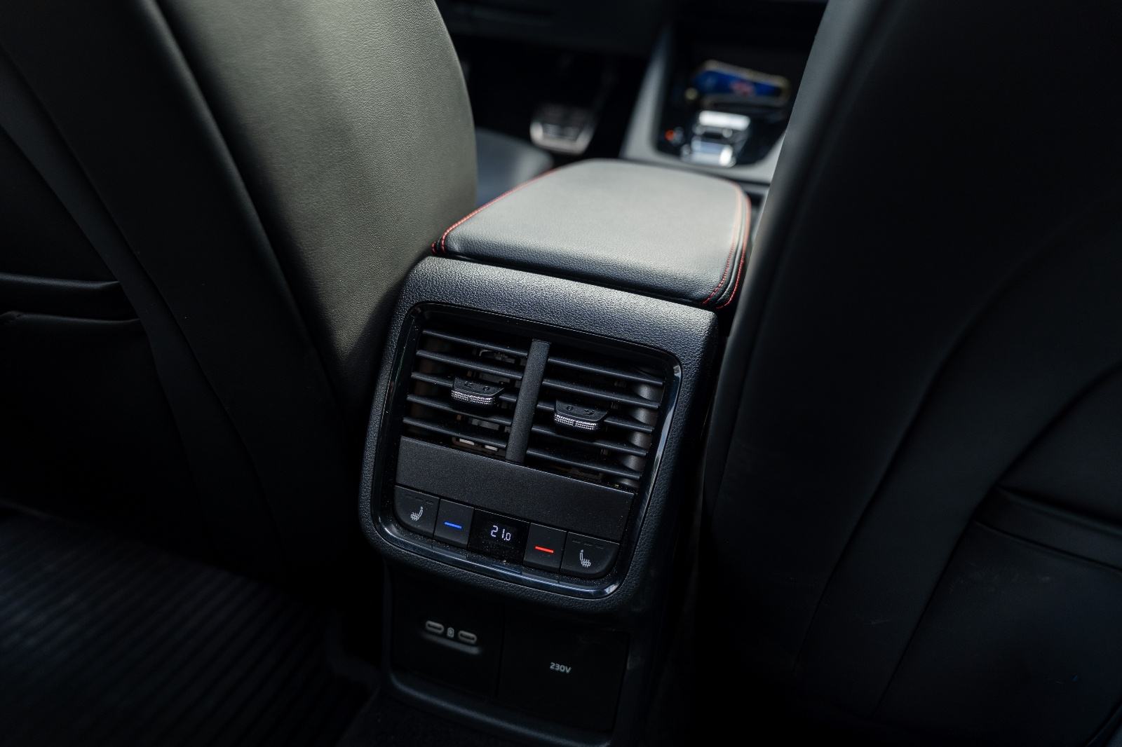 Škoda Octavia Combi 2,0 TSI automatik, fotografija 14