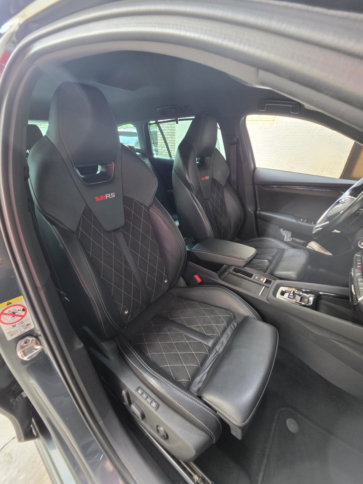 Škoda Octavia Combi 2,0 TSI RS PLUS, fotografija 9