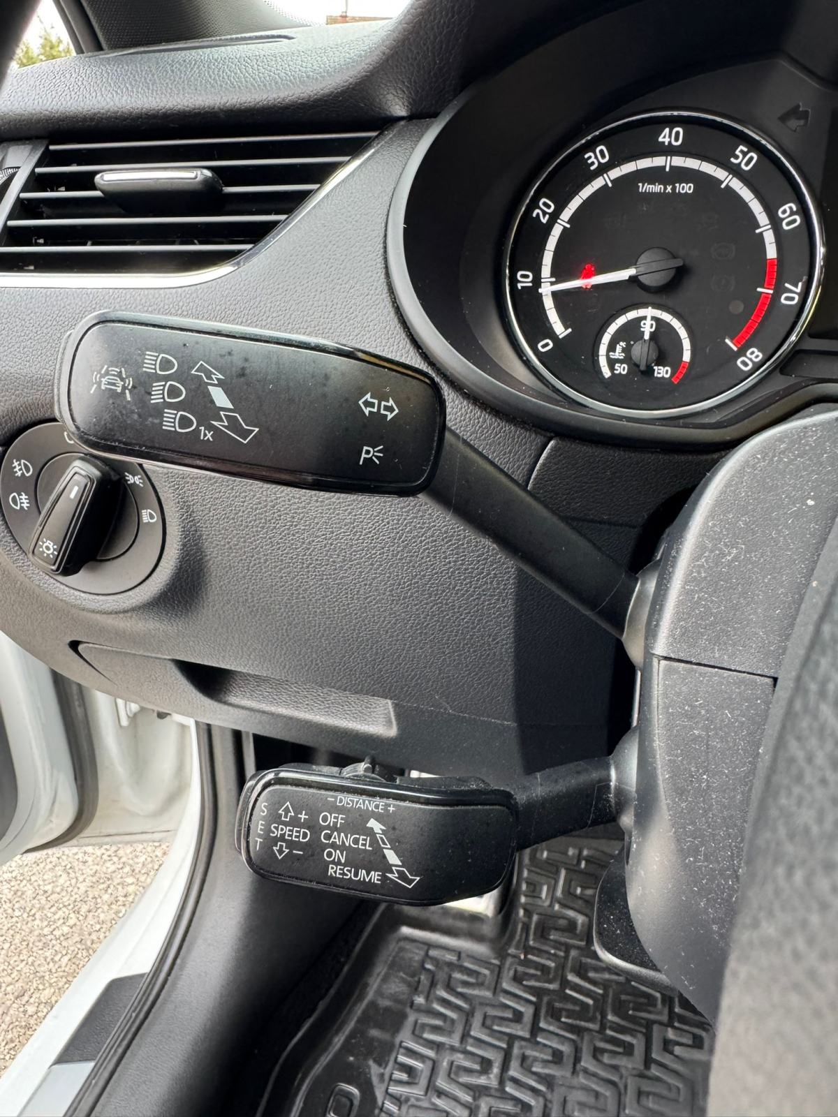 Škoda Octavia Combi 2,0 TSI vRS ** TOP STANJE **, fotografija 14