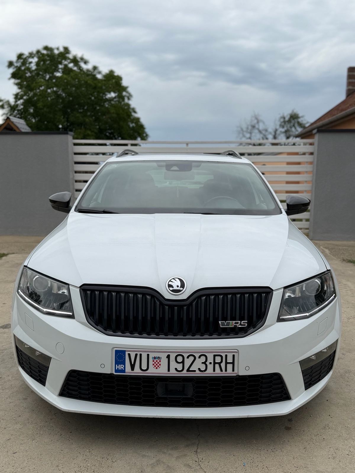 Škoda Octavia Combi 2,0 TSI vRS ** TOP STANJE **, fotografija 9