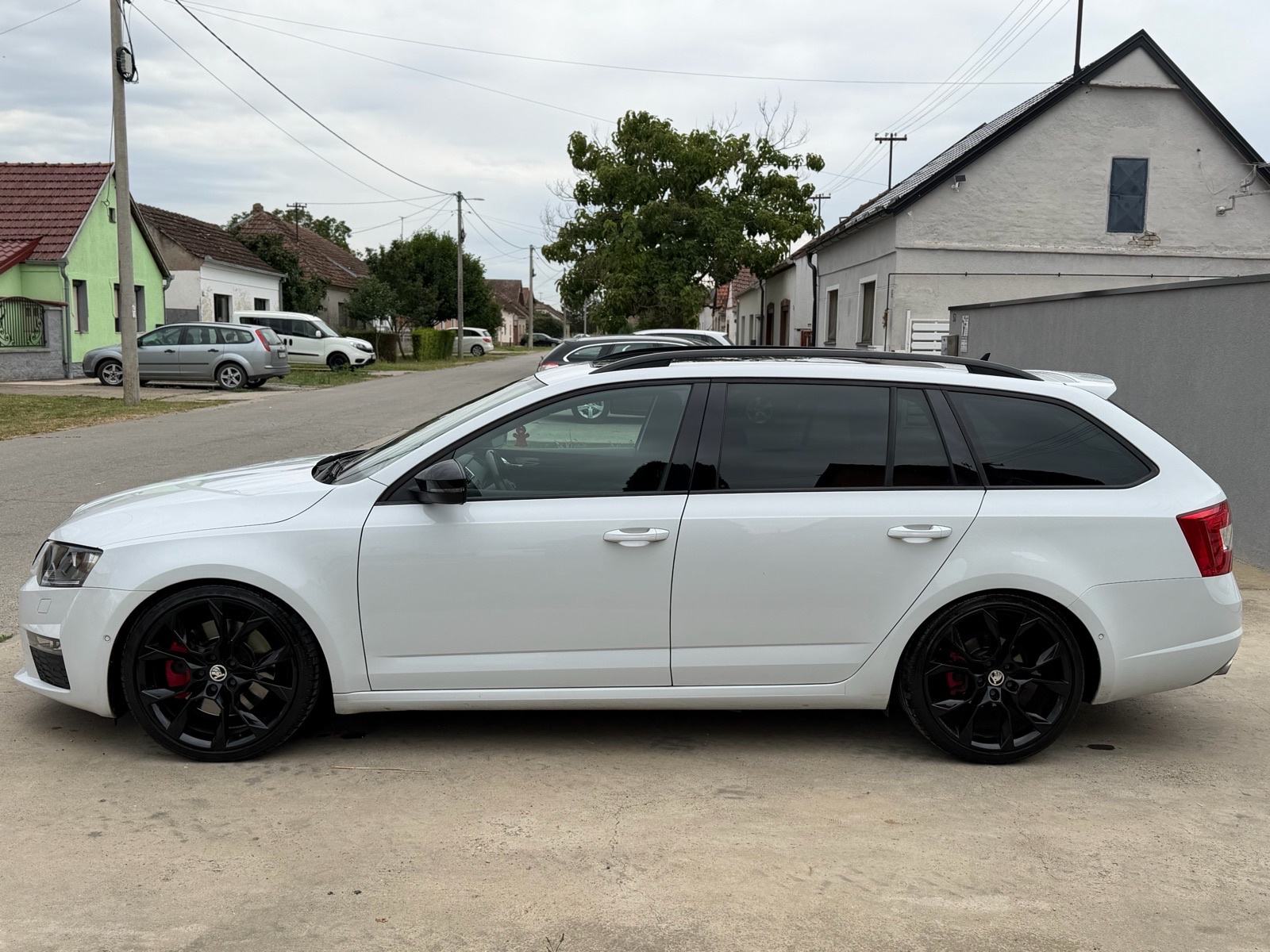 Škoda Octavia Combi 2,0 TSI vRS ** TOP STANJE **, fotografija 8