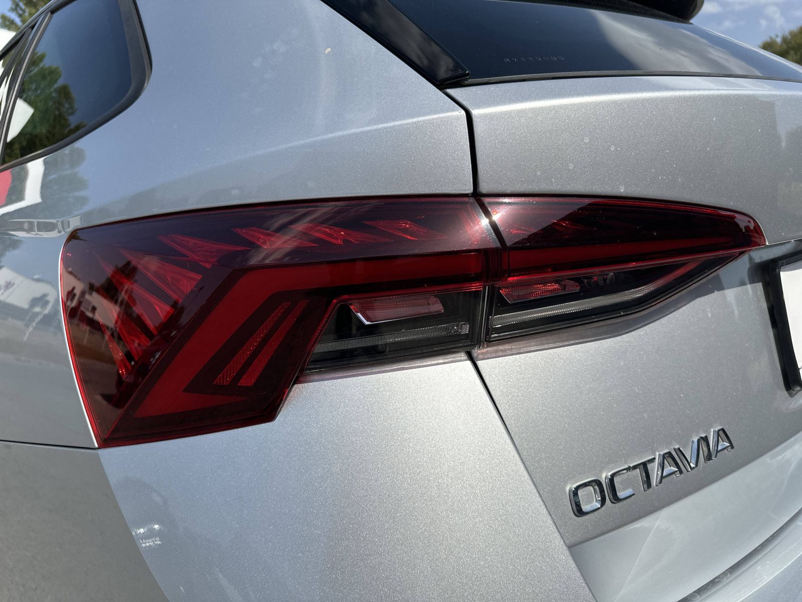 SKODA OCTAVIA Combi 2024 • PREMIUM jamstvo • AutoZubak Rabljena, fotografija 16