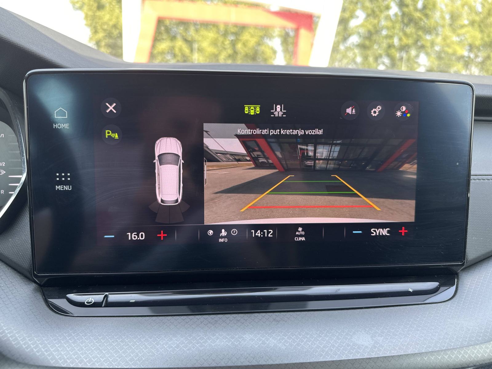 SKODA OCTAVIA Combi 2024 • PREMIUM jamstvo • AutoZubak Rabljena, fotografija 19