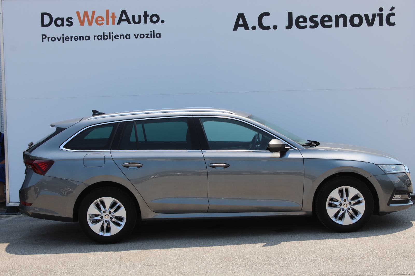 Škoda OCTAVIA Combi Ambition 2.0 TDI, fotografija 4