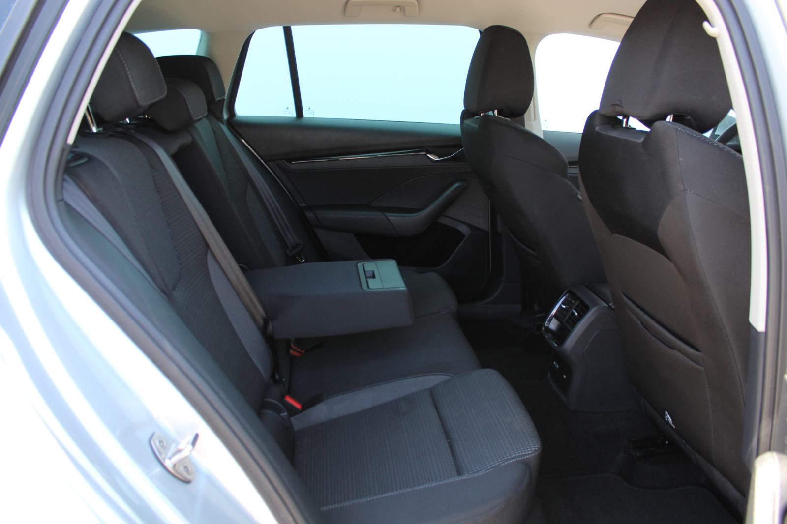 Škoda OCTAVIA Combi Ambition 2.0 TDI, fotografija 13