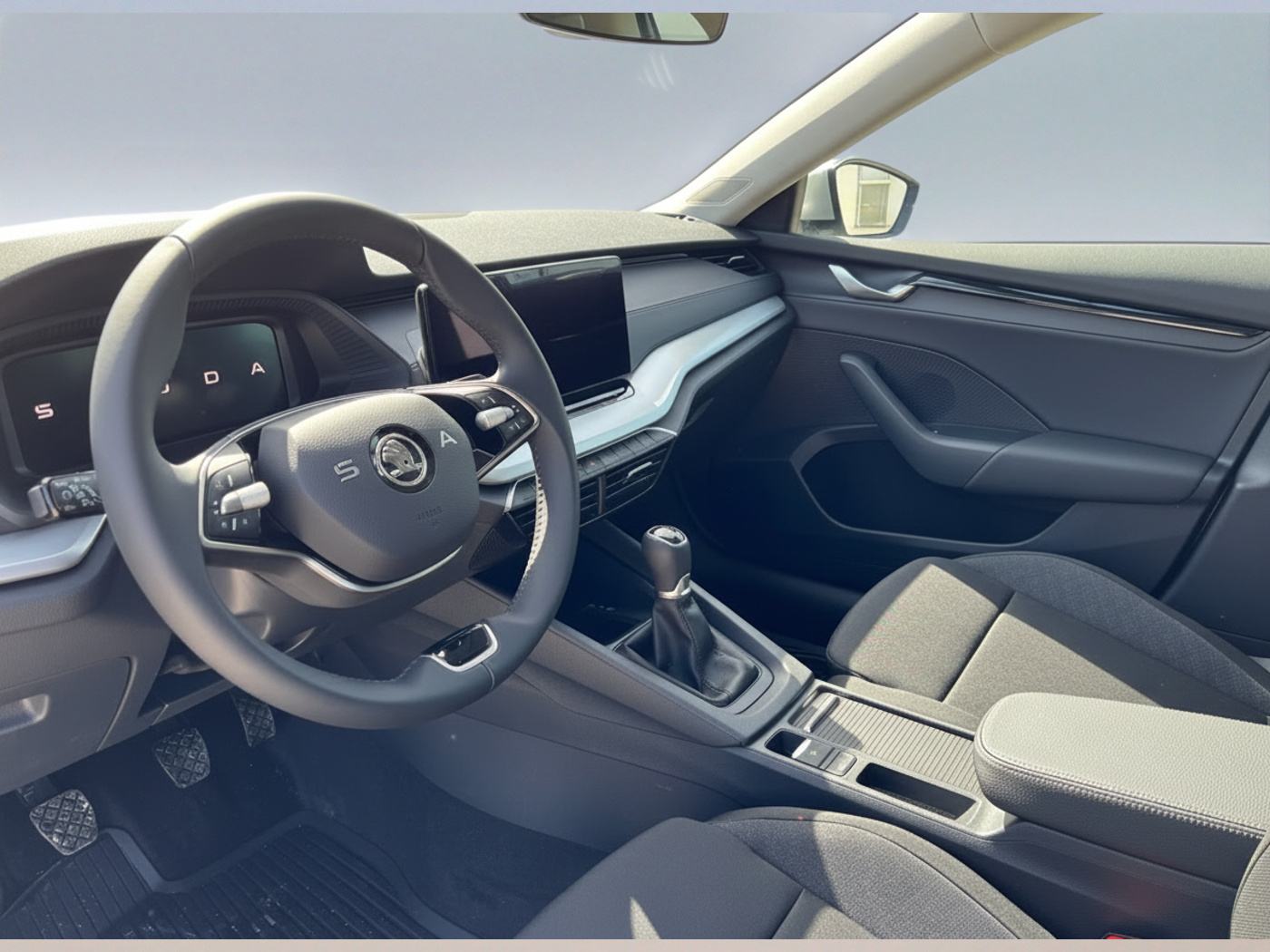 ŠKODA OCTAVIA Combi FL Essence 2.0 TDI /PDV /NAJAM ili PRODAJA /rata 3, fotografija 12