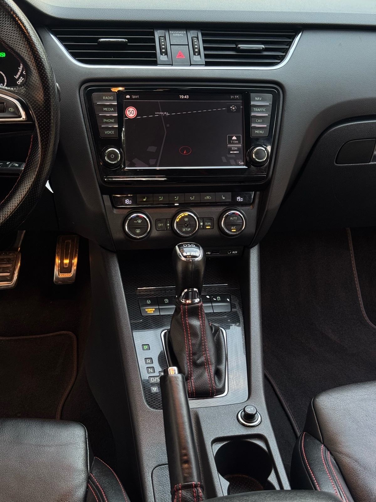 Škoda Octavia Combi RS 2,0 TDI DSG NAVIGACIJA#PDC# GARANCIJA 1 god, fotografija 18