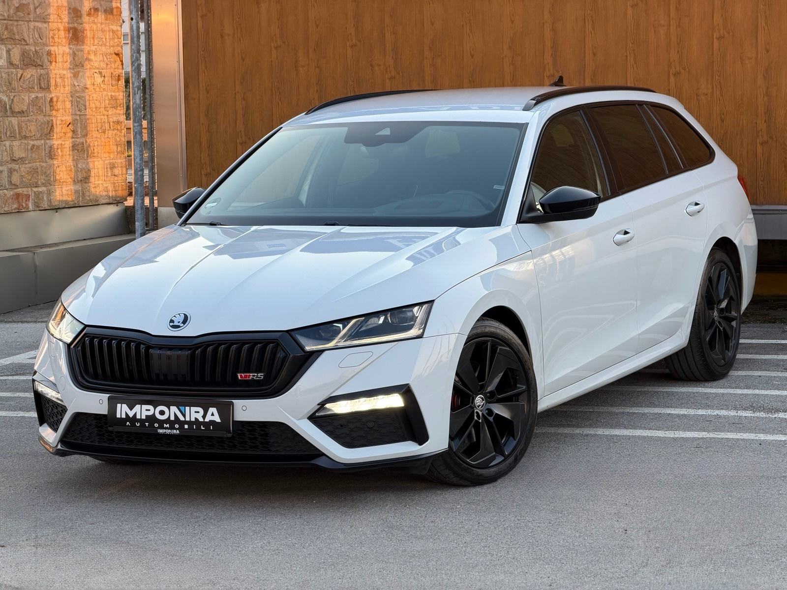ŠKODA OCTAVIA COMBI RS 2,0 TDI DSG, fotografija 4