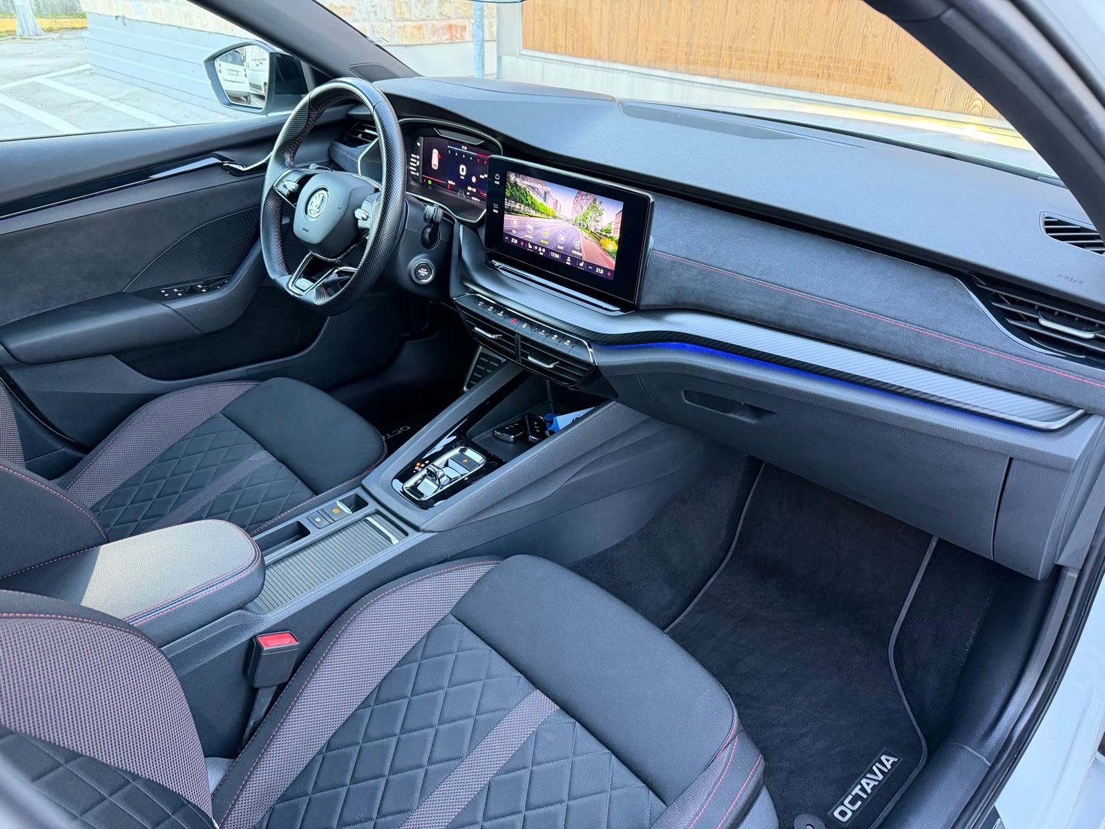 ŠKODA OCTAVIA COMBI RS 2,0 TDI DSG, fotografija 19