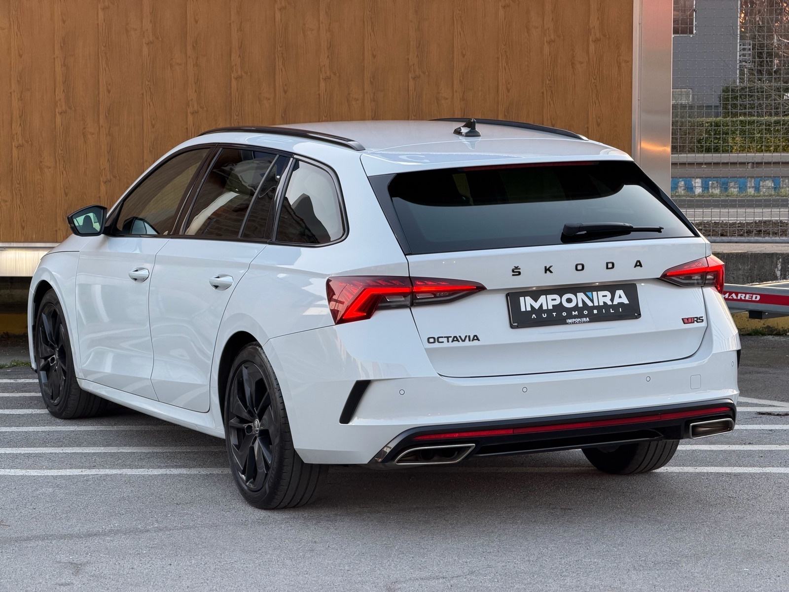 ŠKODA OCTAVIA COMBI RS 2,0 TDI DSG, fotografija 6