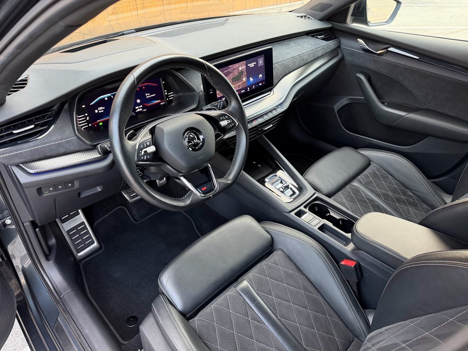ŠKODA OCTAVIA COMBI RS 2,0 TDI DSG, fotografija 15